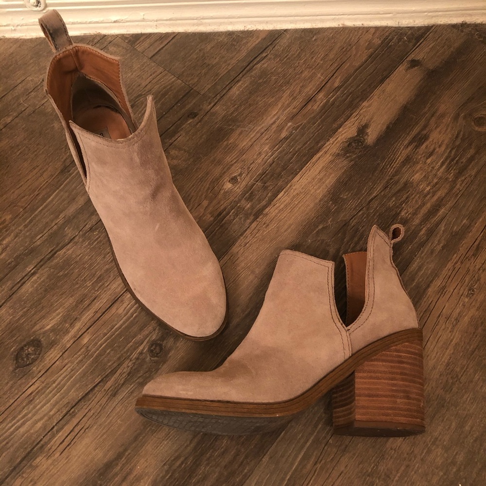 Steve Madden “SHARINI” bootie